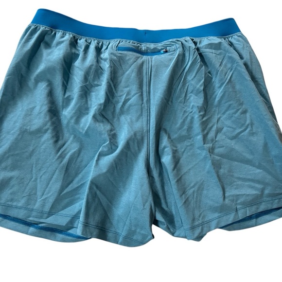 Men's UA Under Armour FITTED Run Up the Pace 5” Shorts Size XL - Picture 2 of 4